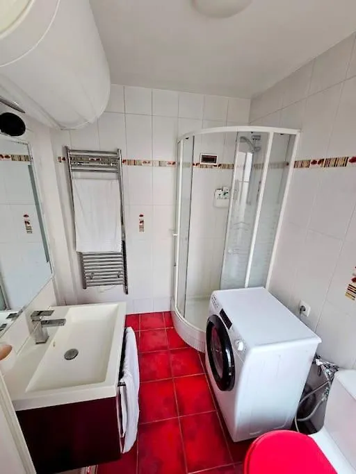 Apartament Beautiful In Trendy 11th